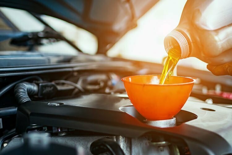 What-You-Should-Know-About-Oil-Changes-for-Auto-Repair-750x500